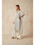 Woman Wearing Estilo Emporio La Vista Linen Dress - Binario - Dress LUXAMORE