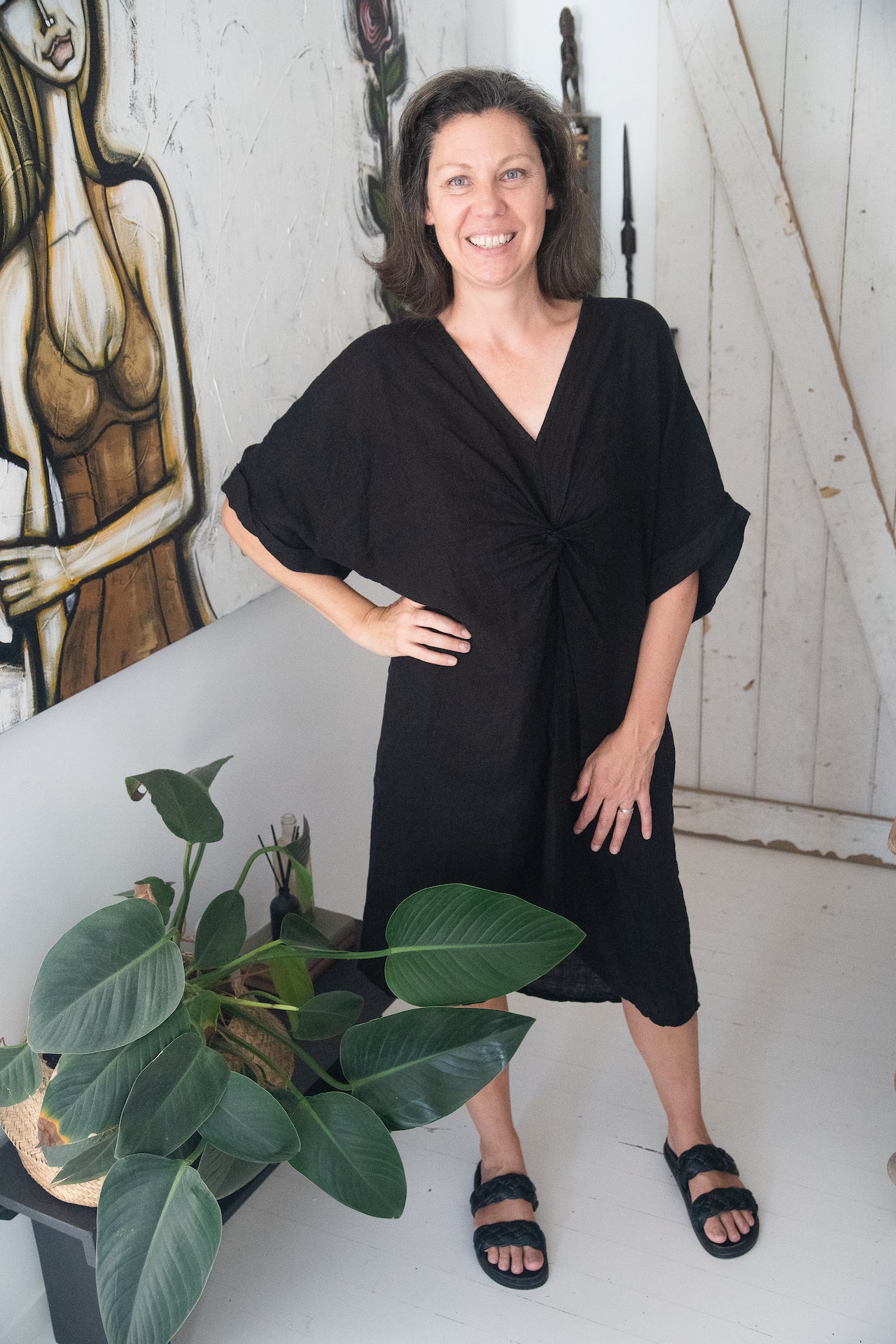 Linen Dress V Neck Knot Midi Made in Italy Black
