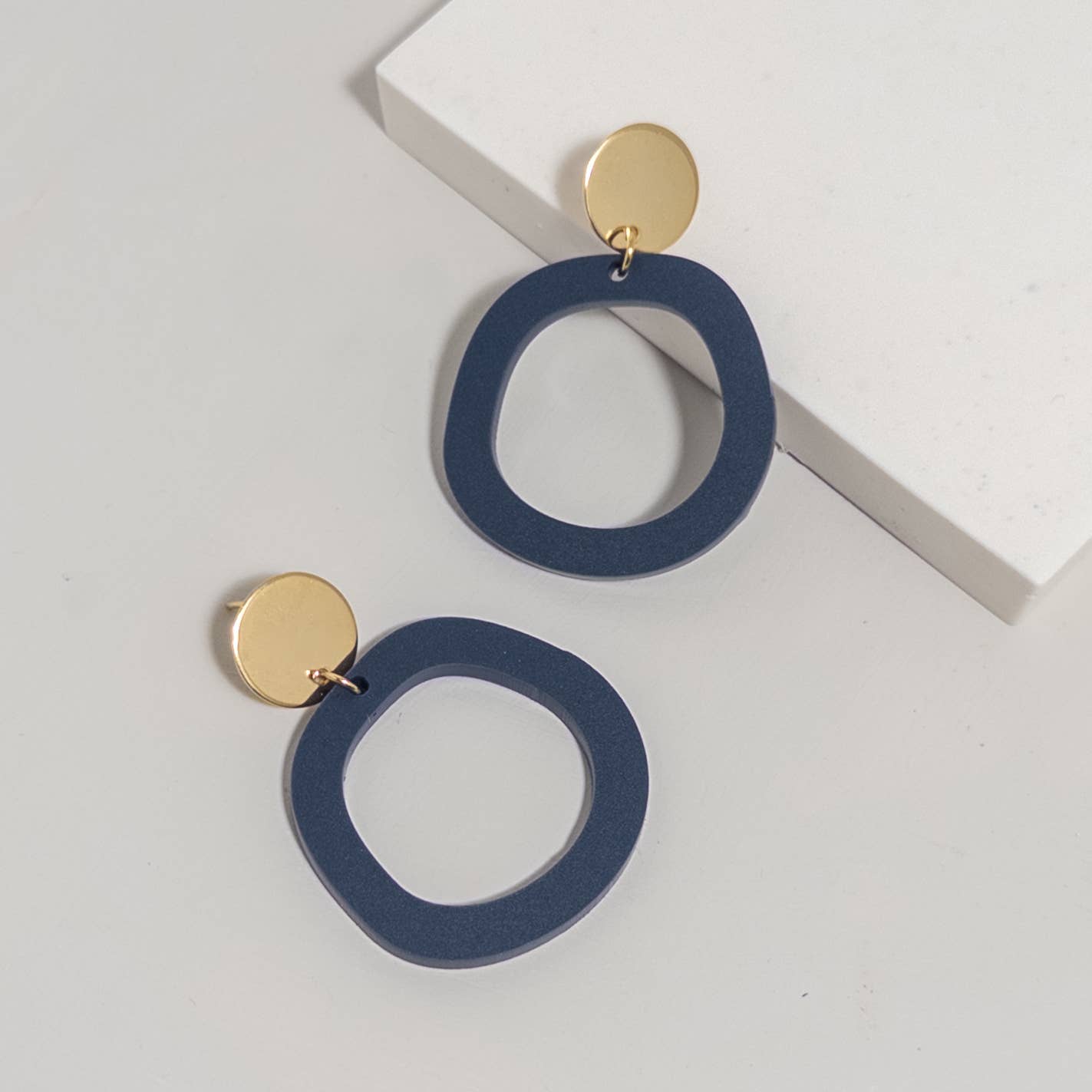 Mingled Charlie Dark Blue Dangle Earrings