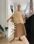 Lemme Cashmere Sweater Oversize Knit - Made In Italy: Beige worn by model in natural setting LUXAMORE 