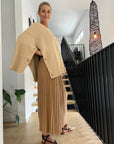Lemme Cashmere Sweater Oversize Knit - Made In Italy: Beige worn by model in natural setting LUXAMORE 