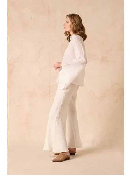 Estilo Emporio Cono Shirt worn by model in natural setting LUXAMORE 