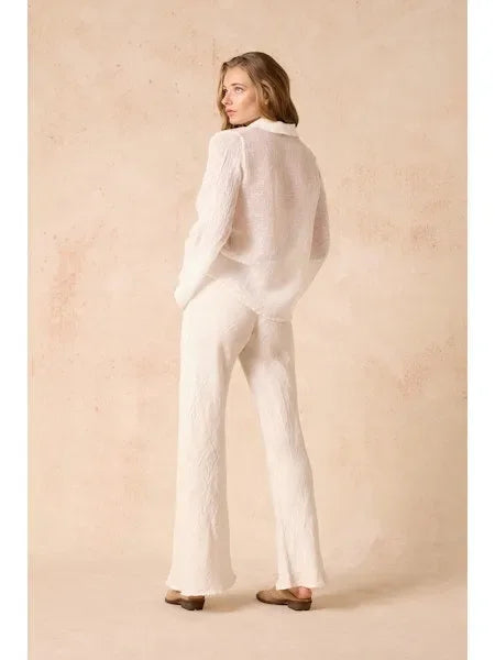 Estilo Emporio Cono Shirt worn by model in natural setting LUXAMORE 