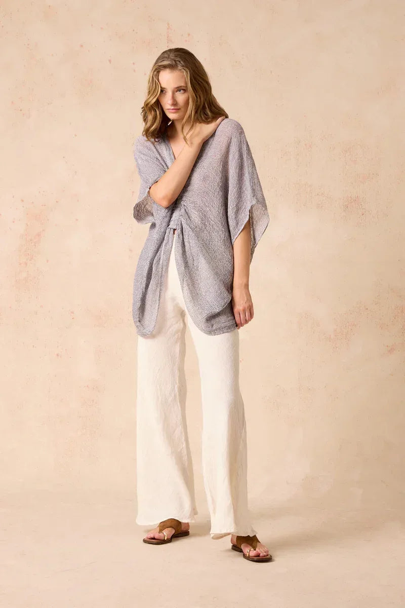 Estilo Emporio Falla Top - Rete Anthracite worn by model in natural setting LUXAMORE 