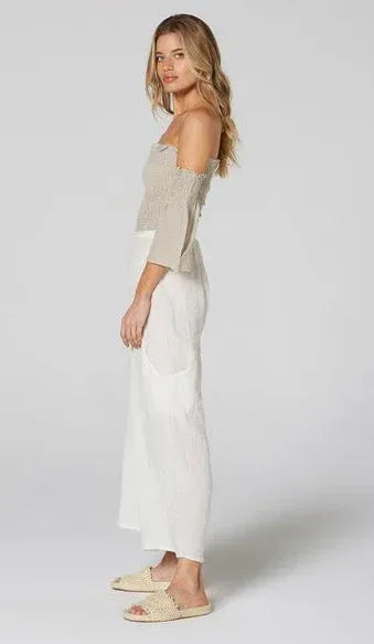 Estilo Emporio Fiorella Top - Grey worn by model in natural setting LUXAMORE 