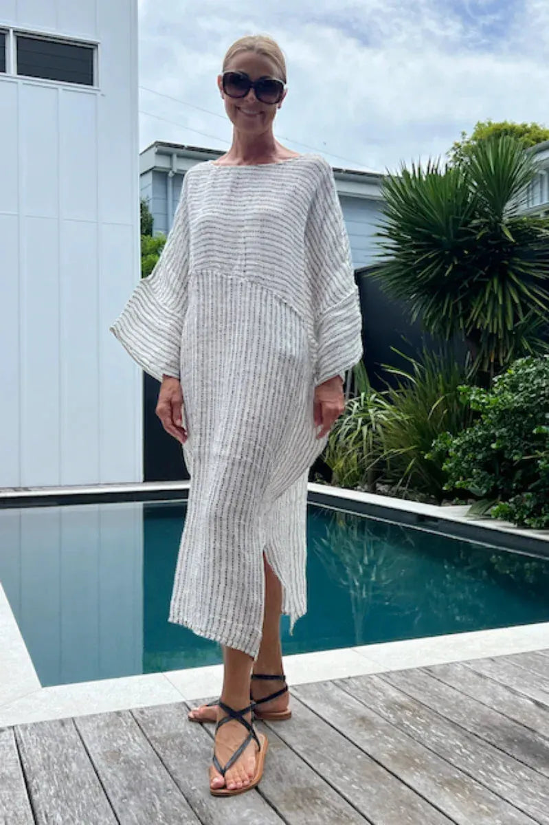 Estilo Emporio Nebbilio Linen Dress - Binario LUXAMORE  