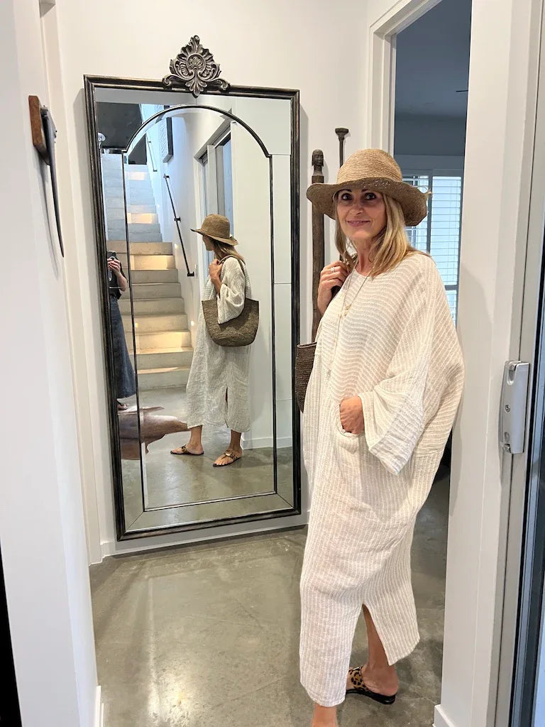 Estilo Emporio Nebbilio Linen Dress - Lyla worn by model in natural setting LUXAMORE 