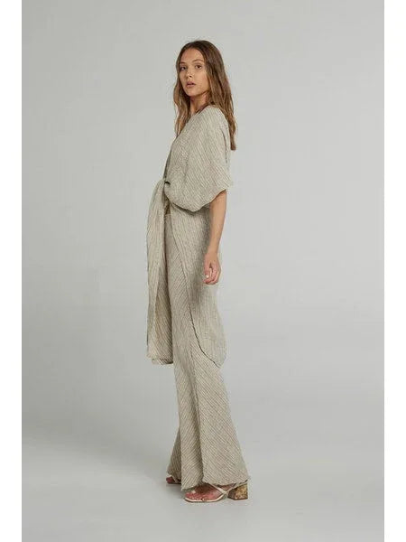 Estilo Emporio Tie Kimono - Scorpione Natural worn by model in natural setting LUXAMORE 