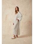 Woman Wearing Estilo Emporio Zorba Maxi Linen Dress - Dress LUXAMORE