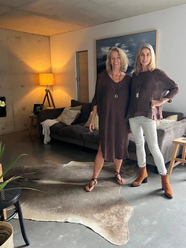 La Bottega di Brunella Linen Dress Vestito Fausta Campagna - Chocolate worn by model in natural setting LUXAMORE 