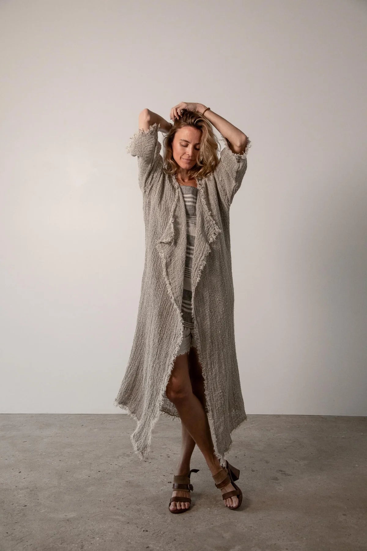 La Bottega di Brunella Spolverino Spice Linen coat - Campagna - Natural worn by model sustainably made in italy AW26 LUXAMORE  
