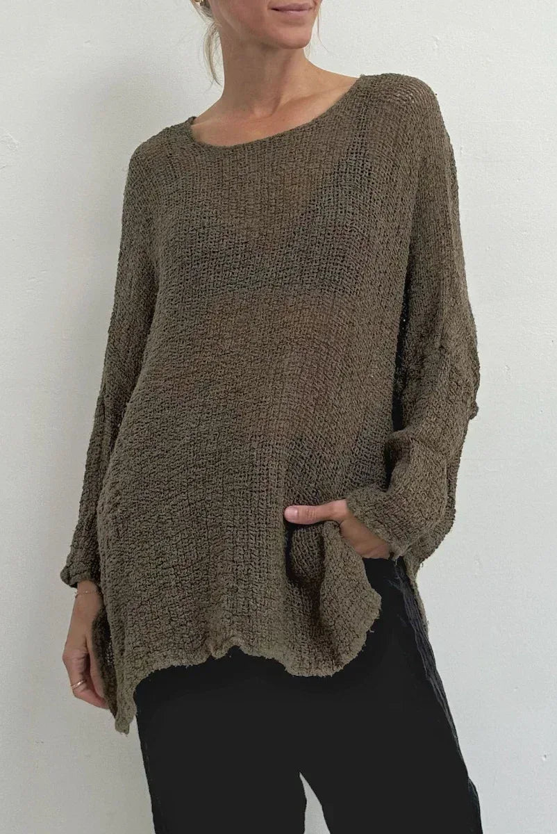 La Bottega di Brunella Top Maglia Bonta - Campagna Fossil worn by model in natural setting LUXAMORE 