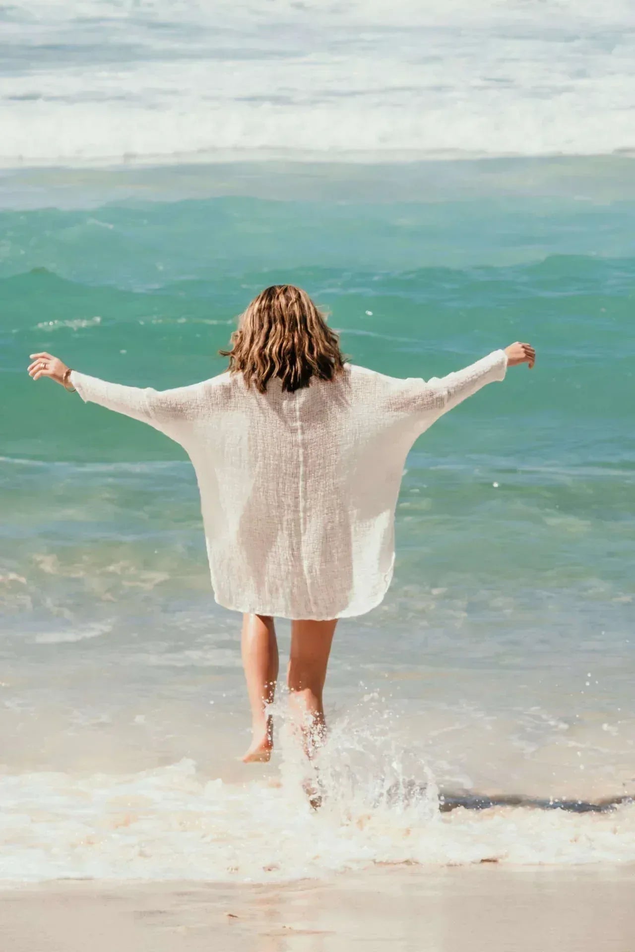 La Bottega di Brunella Top Maglia Bonta - Campagna Latte worn by model in natural setting LUXAMORE 