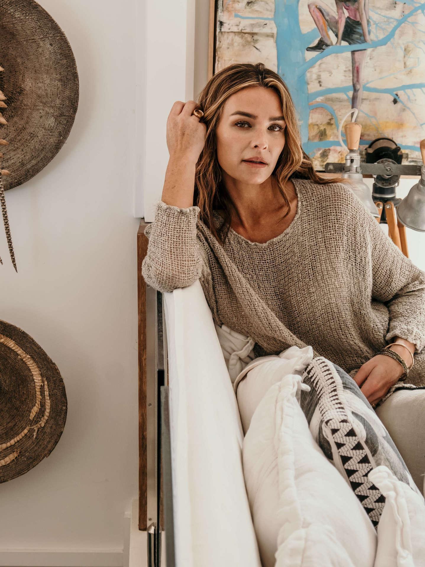 La Bottega di Brunella Top Maglia Bonta - Campagna Naturale worn by model in natural setting LUXAMORE 