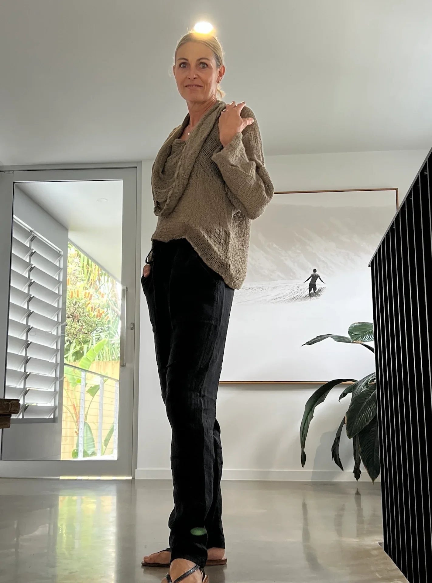 La Bottega di Brunella Top Maglia Delusa - Campagna Fossil worn by model in natural setting LUXAMORE 