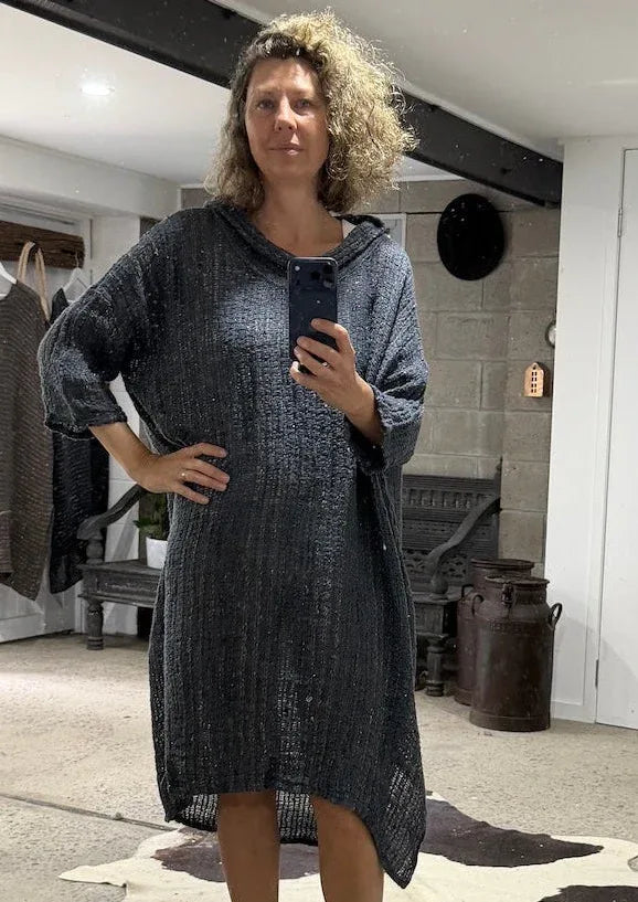 Woman Wearing La Bottega di Brunella VESTITO SHARM - Egitto linen dress LUXAMORE 