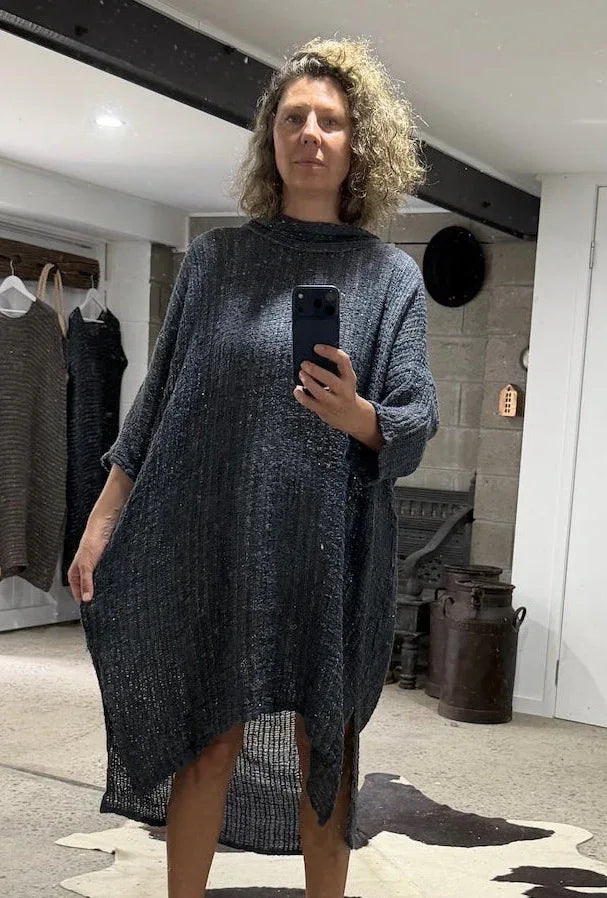 La Bottega di Brunella VESTITO SHARM - Egitto Blu worn by model in natural setting LUXAMORE 