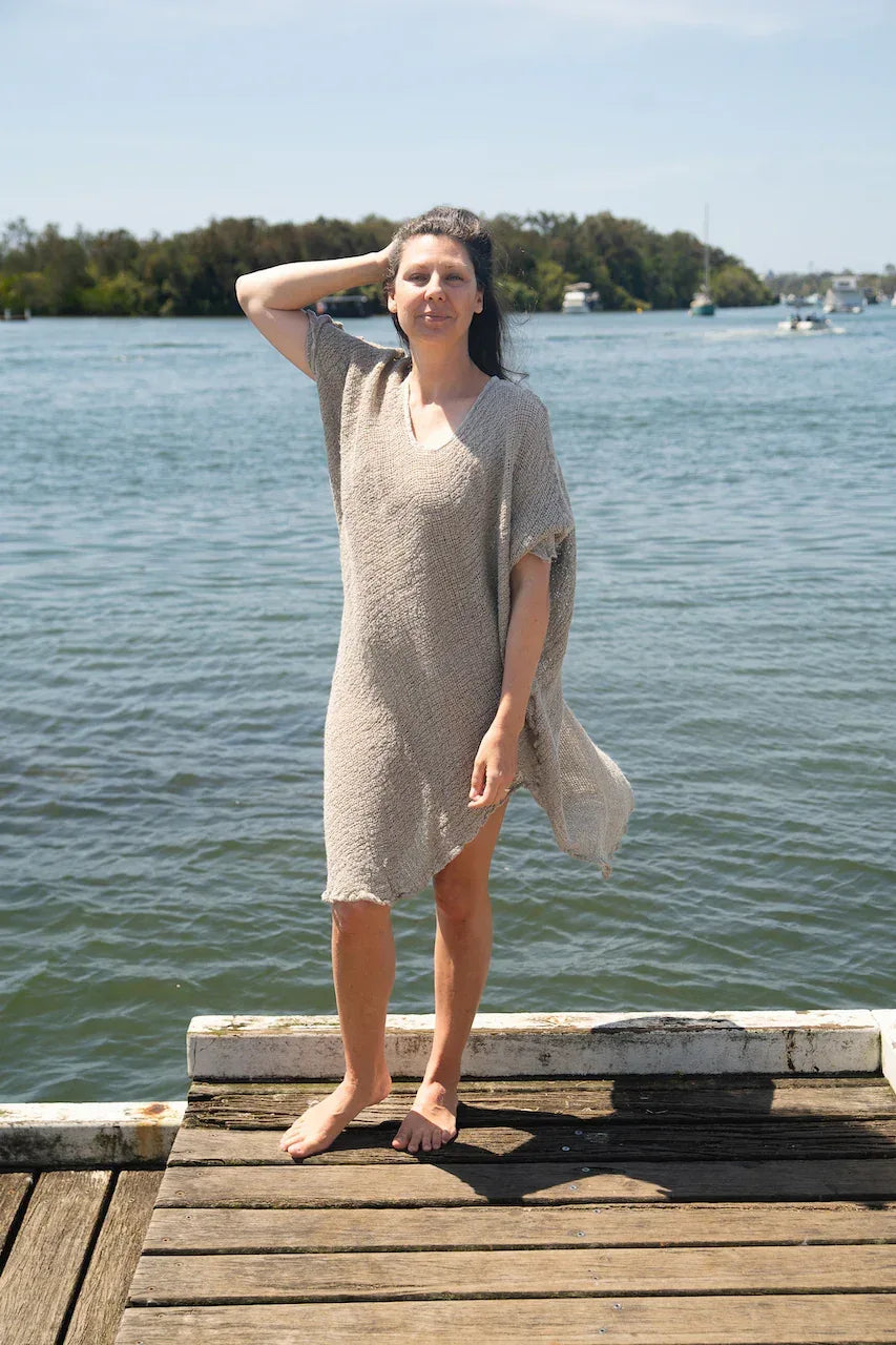 Woman Wearing La Bottega di Brunella Linen Dress Vestito Fausta Campagna - Natural - Dress LUXAMORE