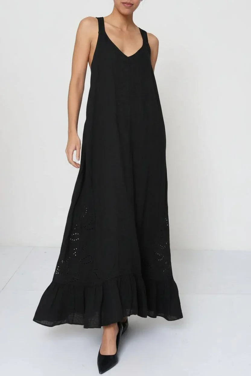 woman wearing Linen Dress Black Maxi Lace Back Made in Italy LUXAMORE 