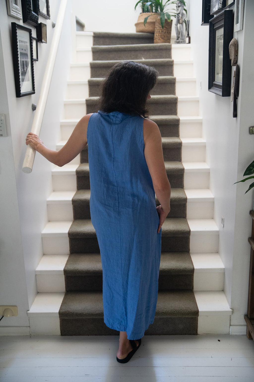 Linen Dress Made in Italy: Sleeveless Boat Neck Maxi Blue