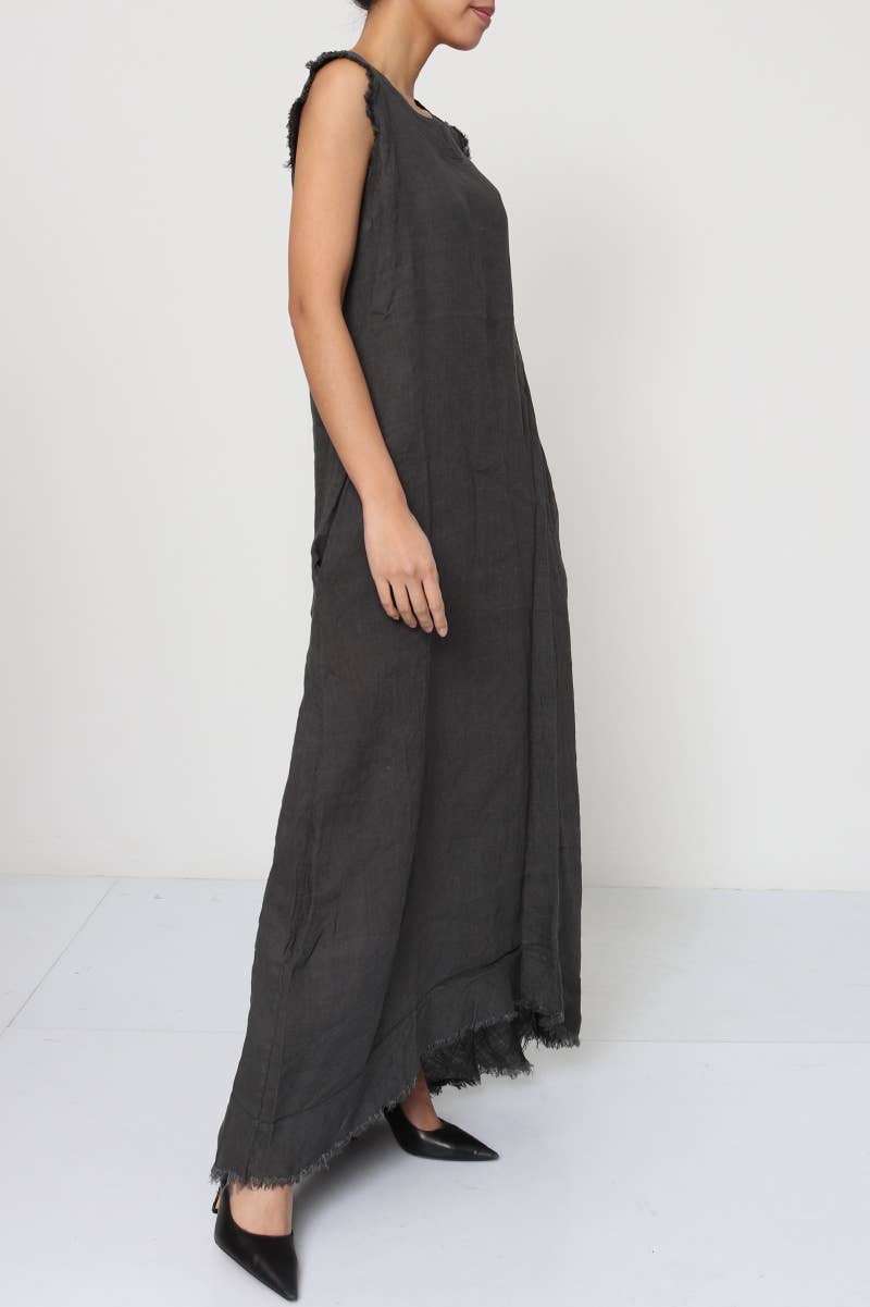 Linen Dress Sleeveless Raw Edge, Maxi Made in Italy Black worn by model in natural setting LUXAMORE 