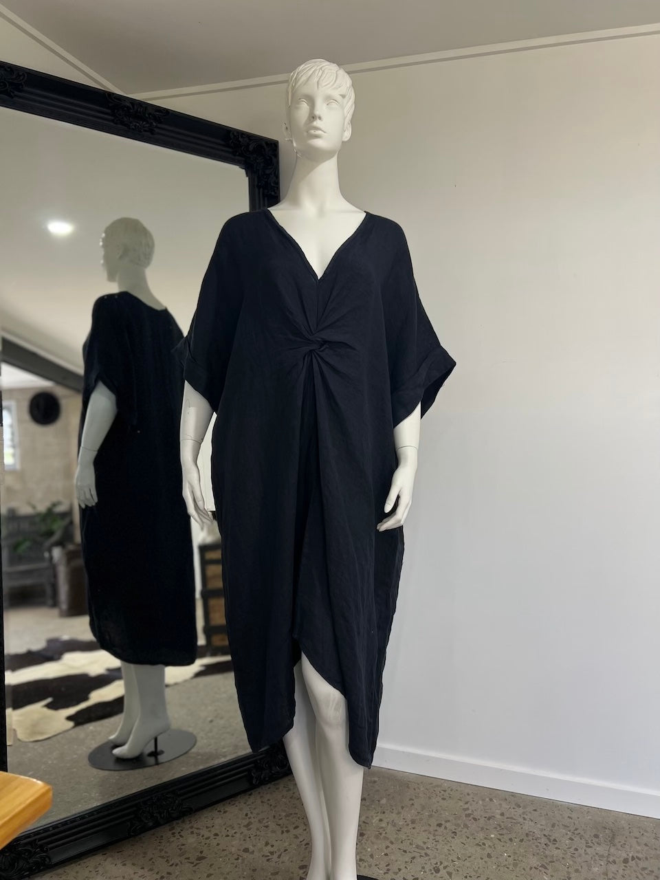 Linen Dress V-neck Knot Front Midi Made in Italy Navy