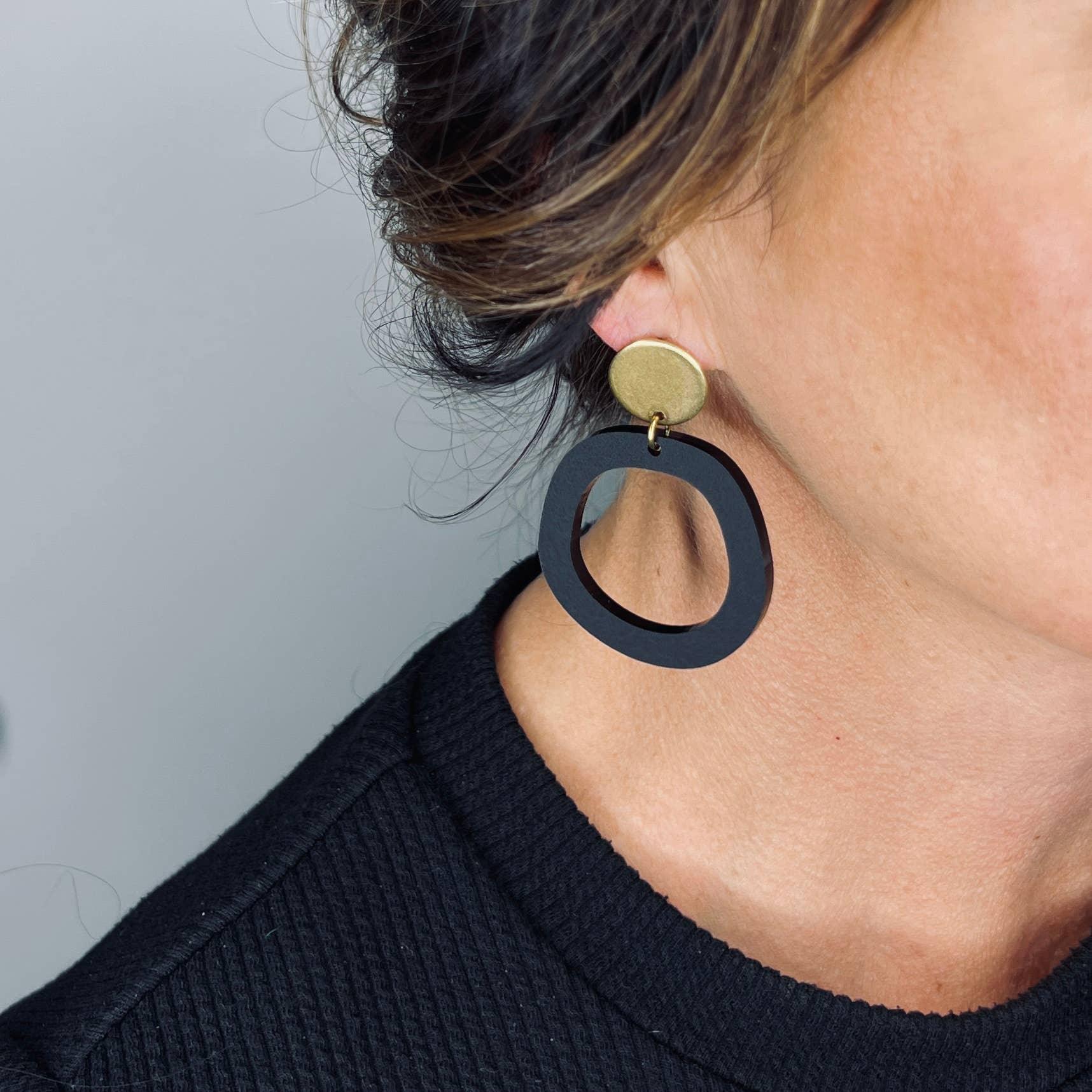 Woman Wearing Mingled Charlie Black Statement Earrings - Earings LUXAMORE