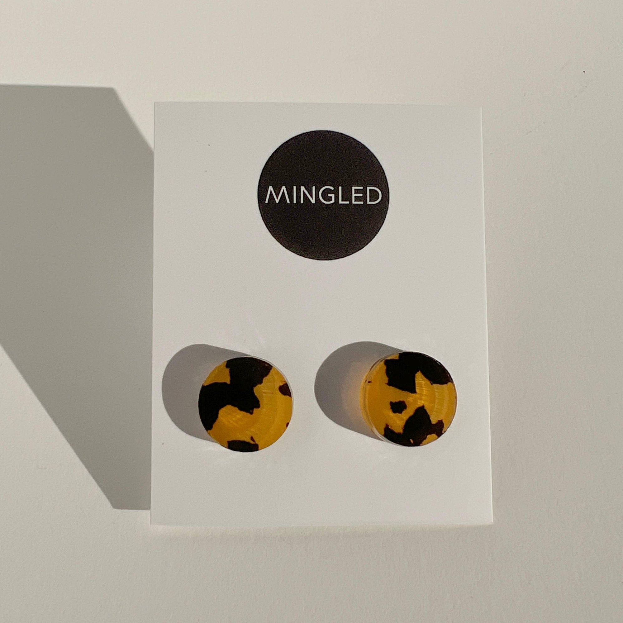 Mingled Tortoise Shell Round Stud Earrings - 15mm worn by model in natural setting LUXAMORE 