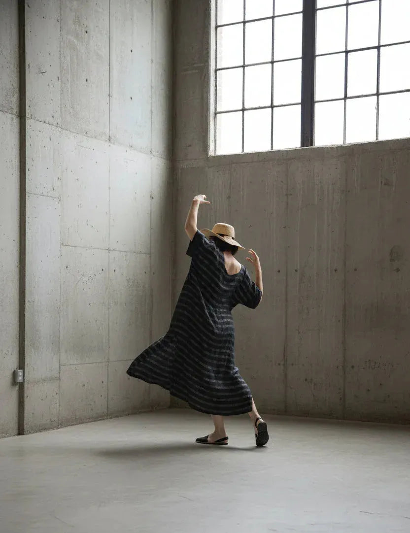 La Bottega di Brunella VESTITO WOW - Riga Luxor worn by model in natural setting LUXAMORE 