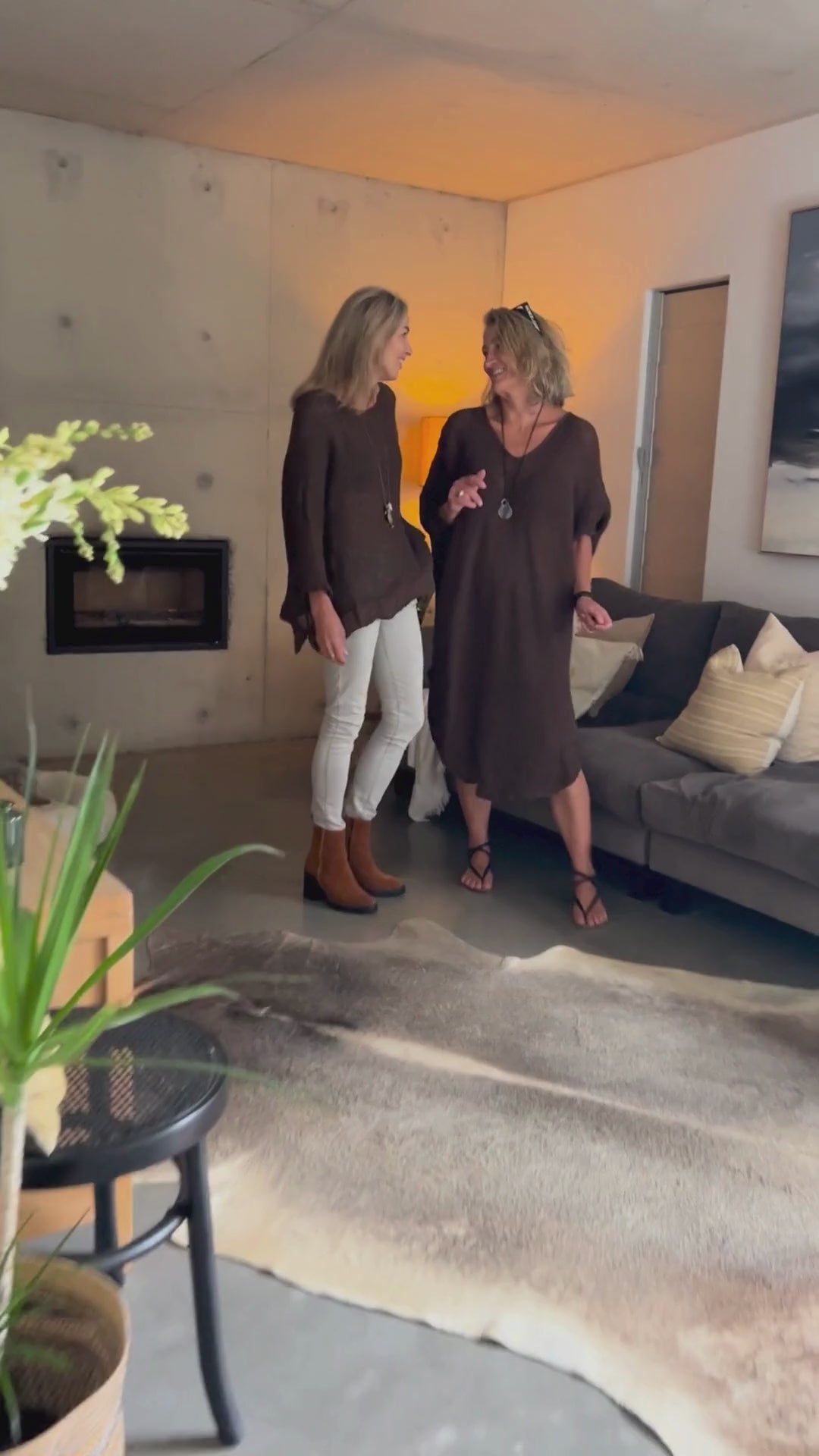  la bottega di brunella Video of lifestyle models wearing best selling chocolate Fausta dress and Maglia Europa Top in Chocolate plus more La Bottega clothing and Estilo Emporio dresses and tops