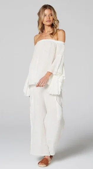 Estilo Emporio Mexicana Top worn by model in natural setting LUXAMORE 