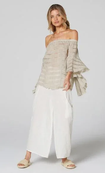 Estilo Emporio Mexicana Top worn by model in natural setting LUXAMORE 