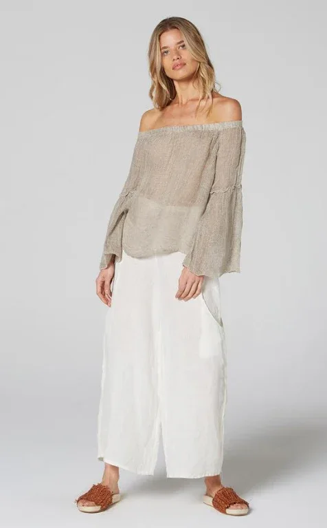 Estilo Emporio Twiggy Off The Shoulder Top worn by model in natural setting LUXAMORE 